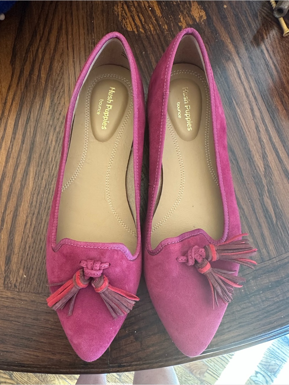 Hush Puppies Sadie Tassel Loafers Women’s 7M Beaujolais Magenta Suede